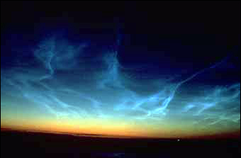 Nightime noctilucent clouds